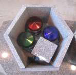 Columbarium Lozaris courbe monoface cases 4 urnes
